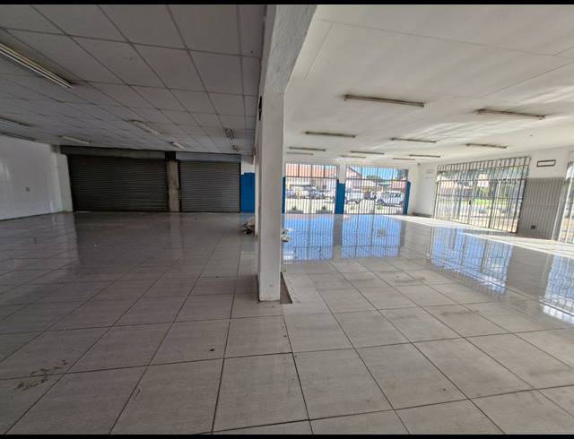 1,200M² RETAIL TO LET IN BEYERS PARK